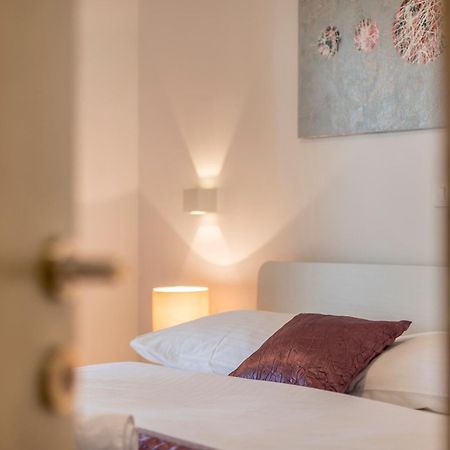 Apartments Lea ポドストラナ エクステリア 写真