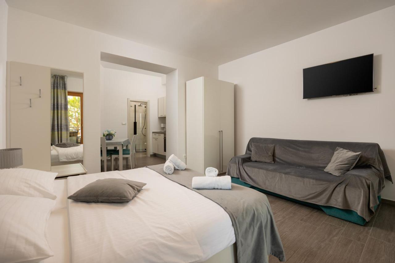 Apartments Lea ポドストラナ エクステリア 写真