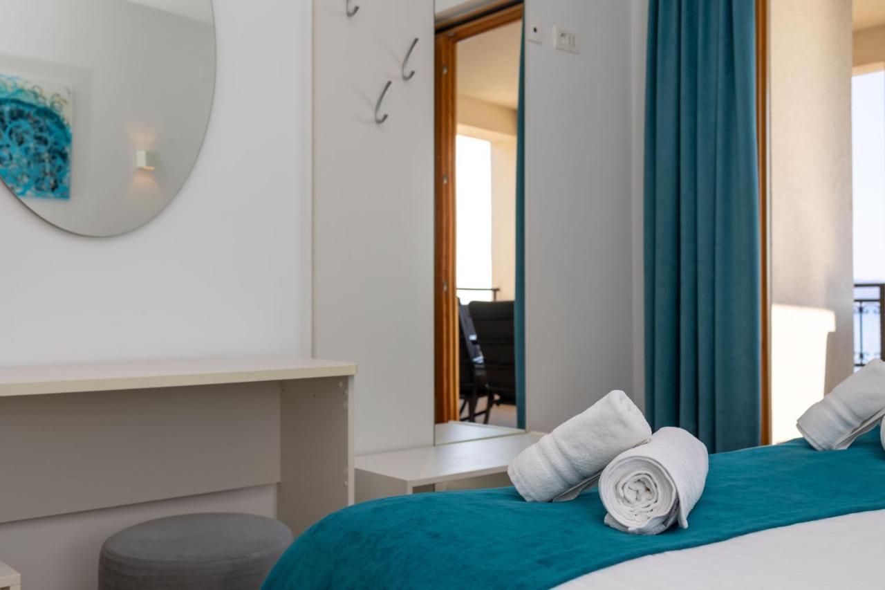Apartments Lea ポドストラナ エクステリア 写真