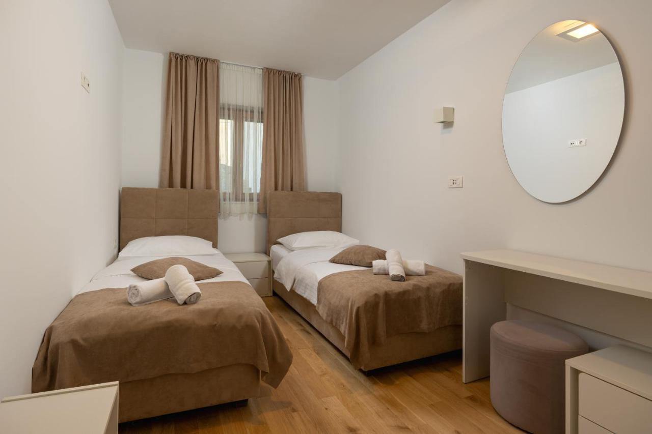 Apartments Lea ポドストラナ エクステリア 写真