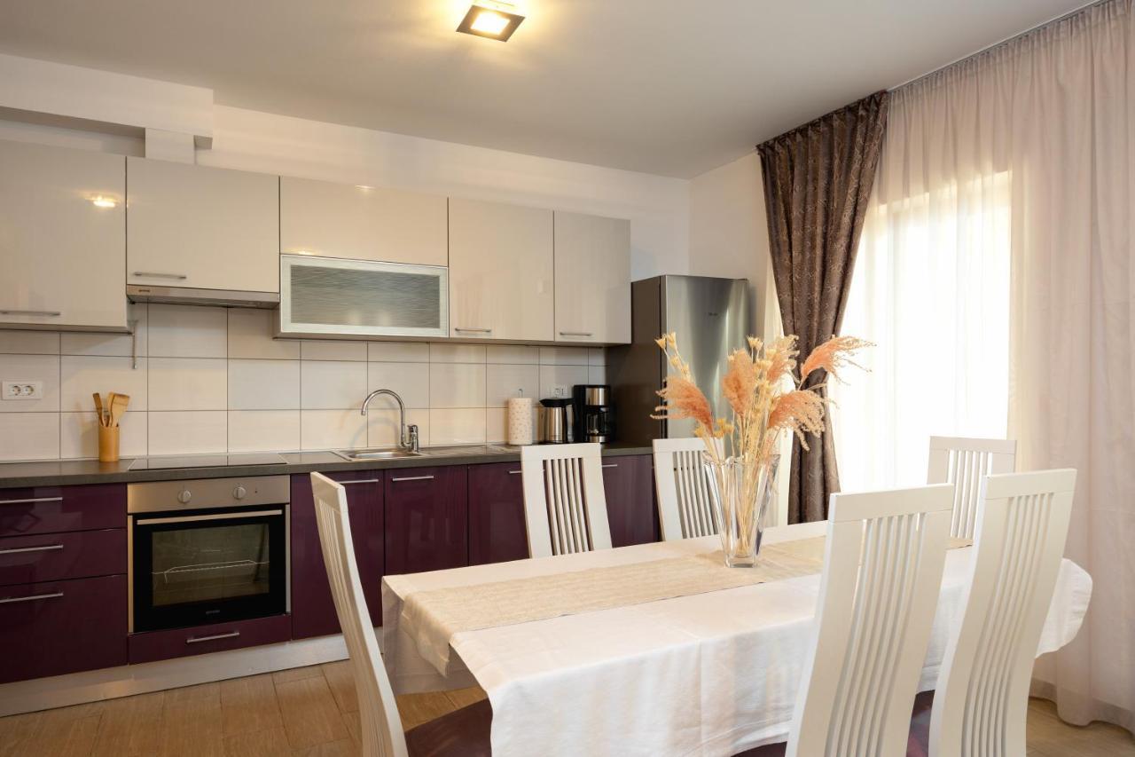 Apartments Lea ポドストラナ エクステリア 写真
