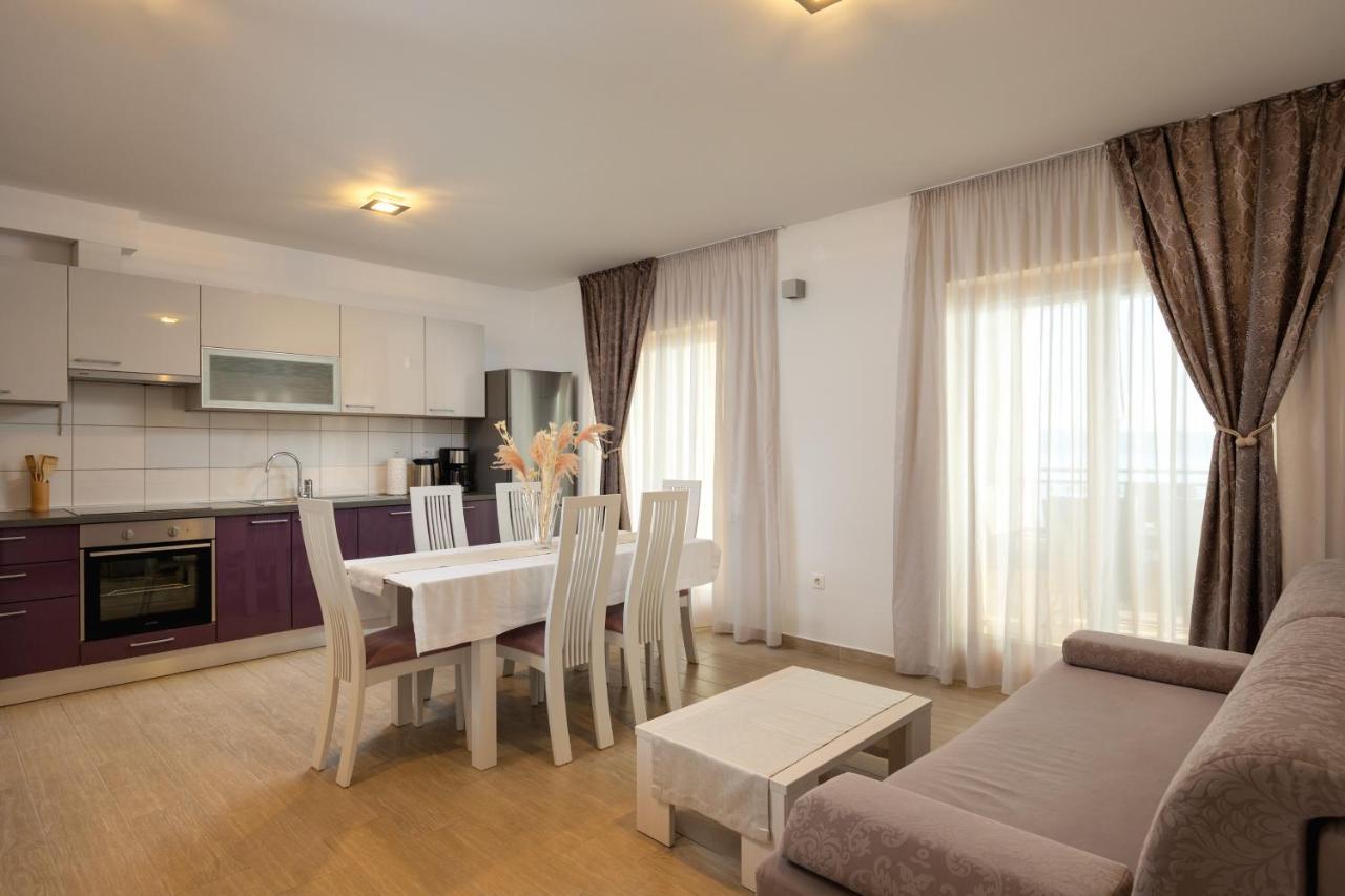 Apartments Lea ポドストラナ エクステリア 写真
