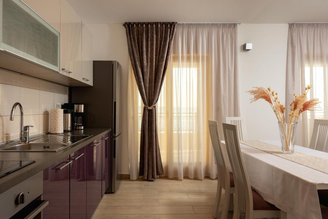 Apartments Lea ポドストラナ エクステリア 写真